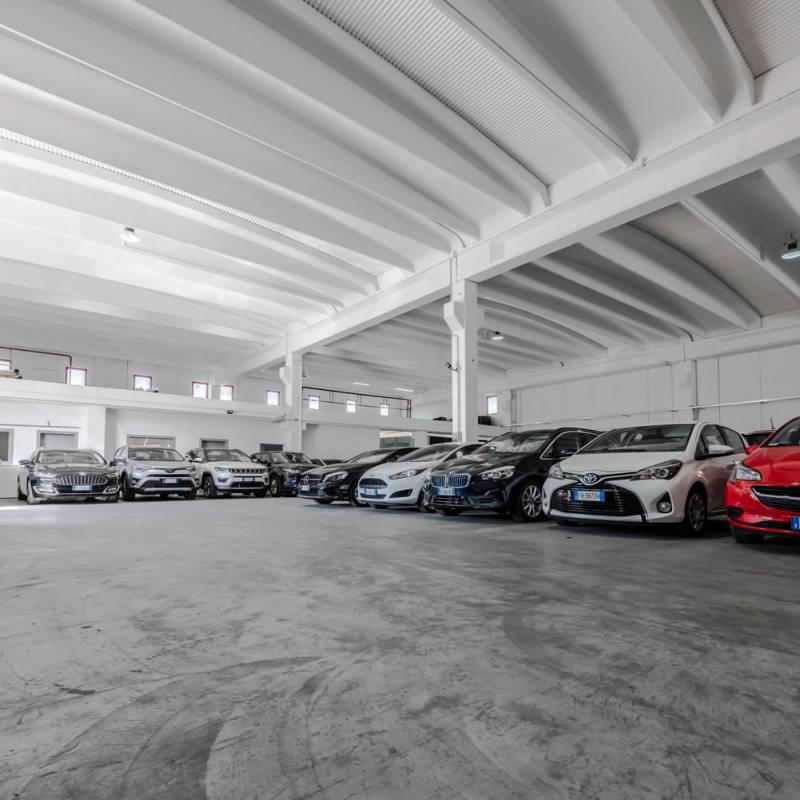 esposizione-auto-multimarca-audi-bmw-mercedes