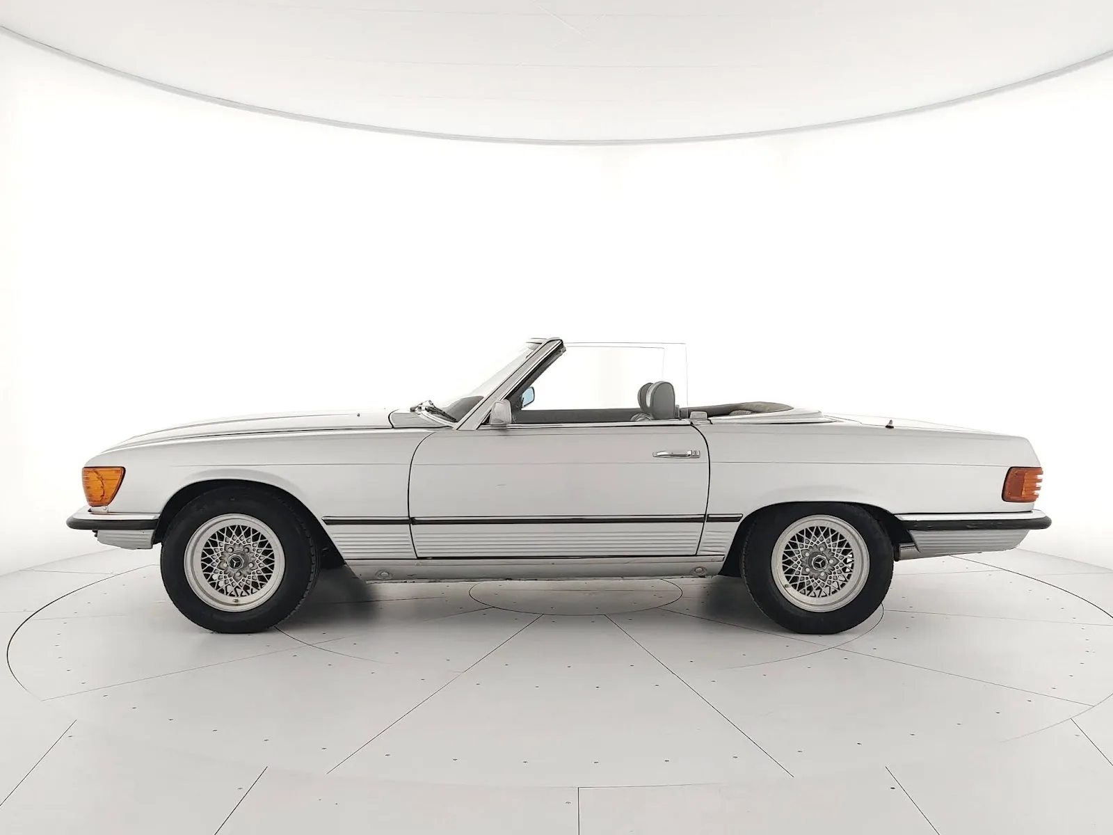 MERCEDES-BENZ SL R107