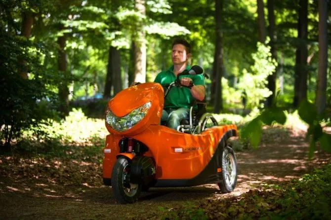 "Pendle" un rivoluzionario tre ruote elettrico in grado di ospitare la carrozzina.