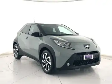 Aygo X 1.0 Trend 72cv CAMERA+ACC+C.17"