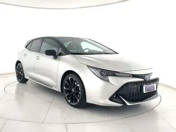 Corolla 2.0h GR Sport cvt CAMERA+ACC+C.18"